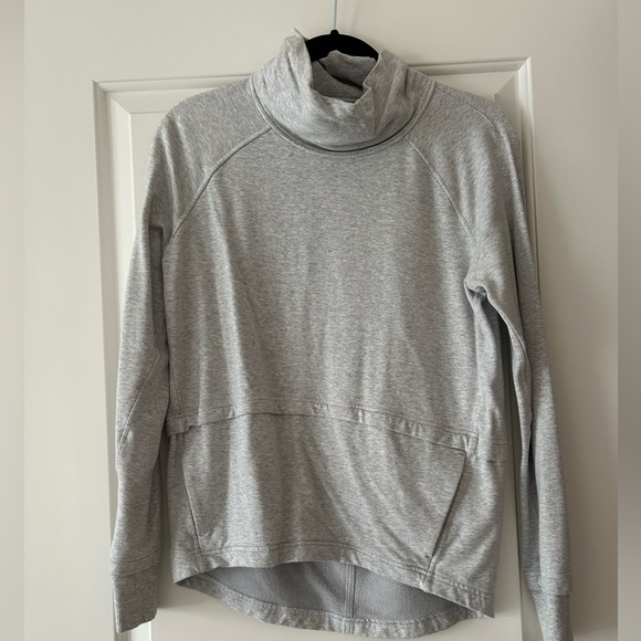 Lululemon sweater - Picture 1 of 5